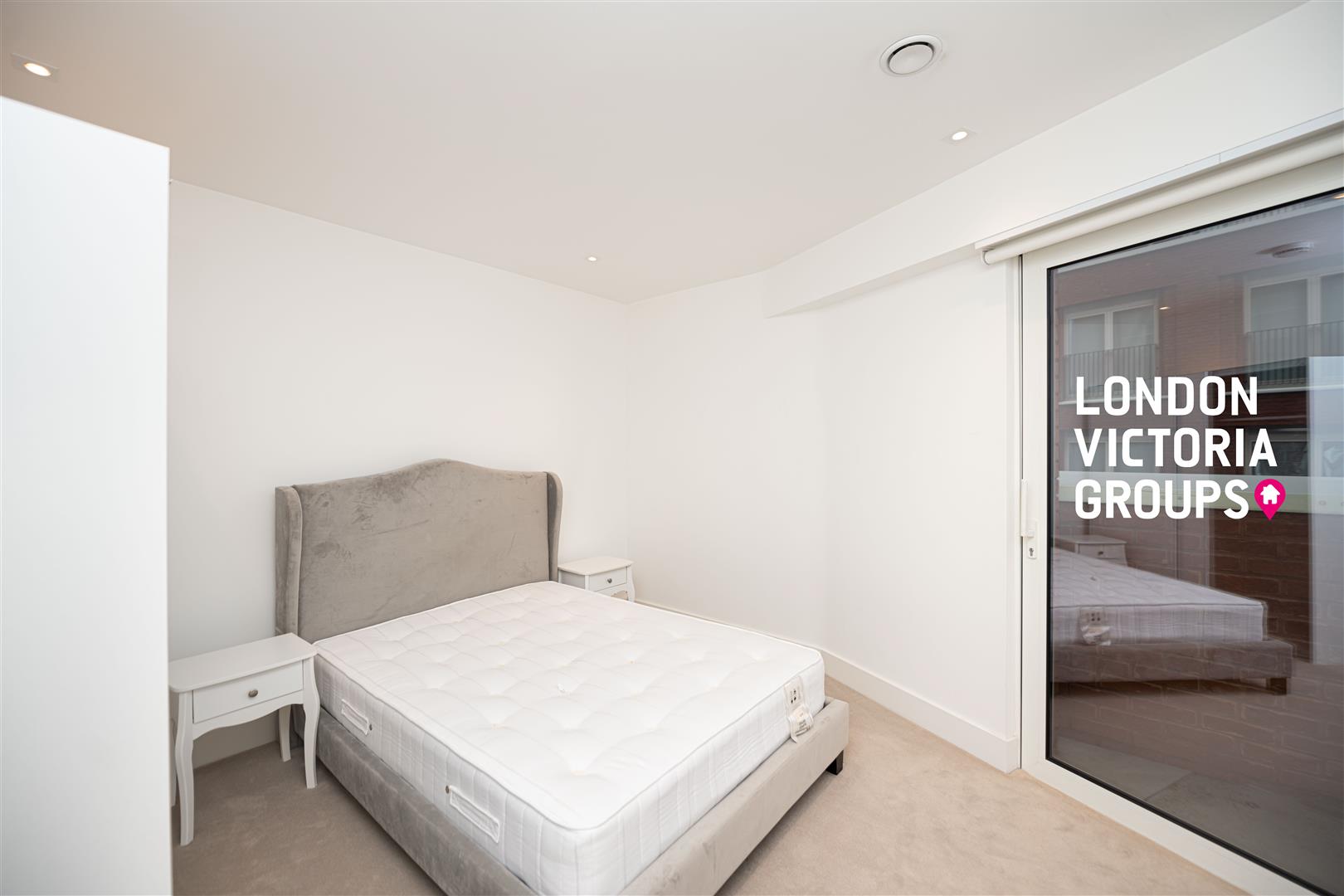 7A Exchange Gardens, London